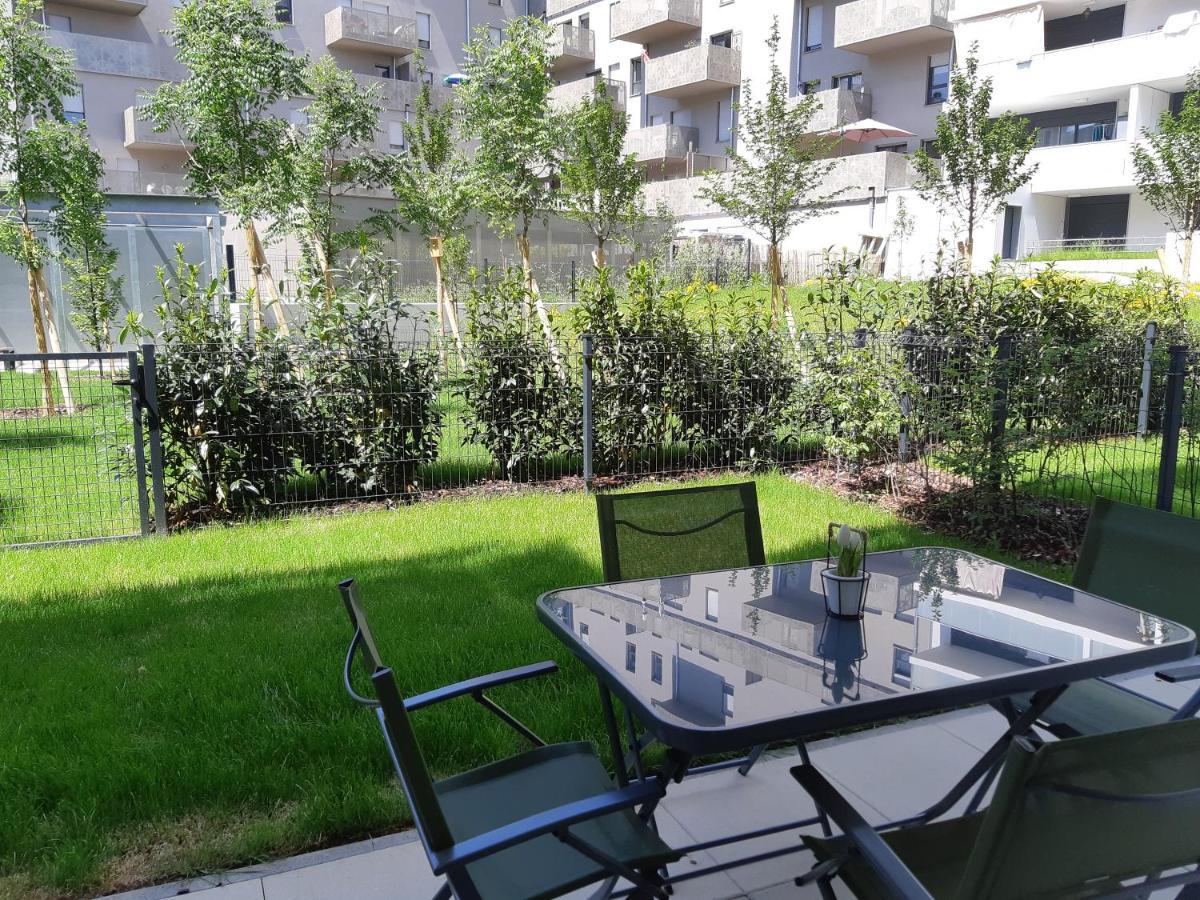 Le Carre Des Fleurs Apartment Strasbourg Bagian luar foto